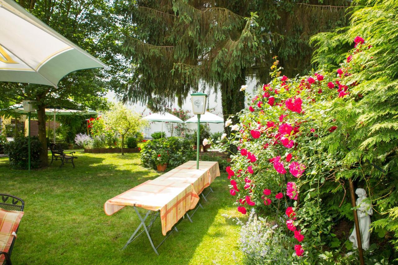 Hotel Zur Post Mulheim an der Mosel Exterior foto