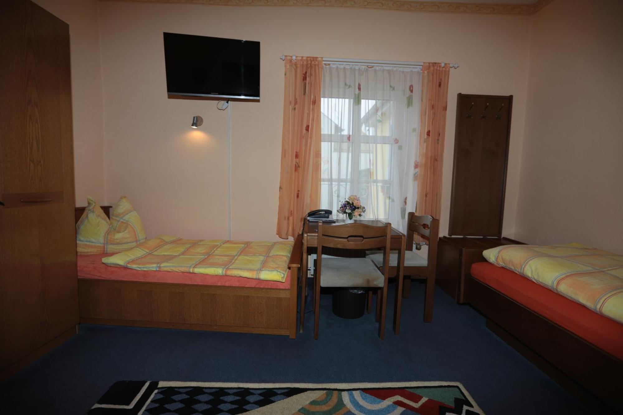 Hotel Zur Post Mulheim an der Mosel Quarto foto